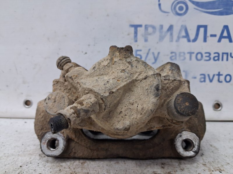 Суппорт передний левый Renault Megane 3 1.5 Diesel K9K