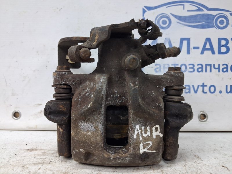 Суппорт задний правый Toyota Auris 2006-2012 E150 1.6 бензин 1ZRFAE 4783002100 Б/У