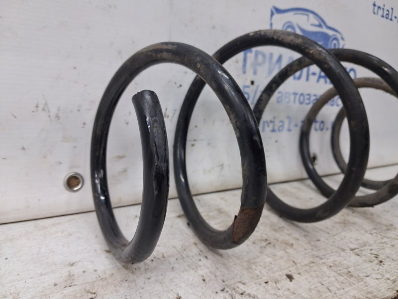 Пружина передняя Toyota Auris E150 1.6 бензин 1ZRFAE