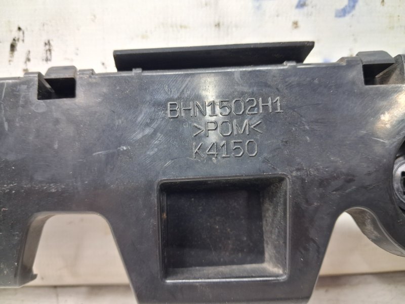 Кронштейн бампера задний правый 3 2013-2019 BM 2.2 diesel Кронштейн бампера задний правый 3 2013-2019 BM 2.2 diesel