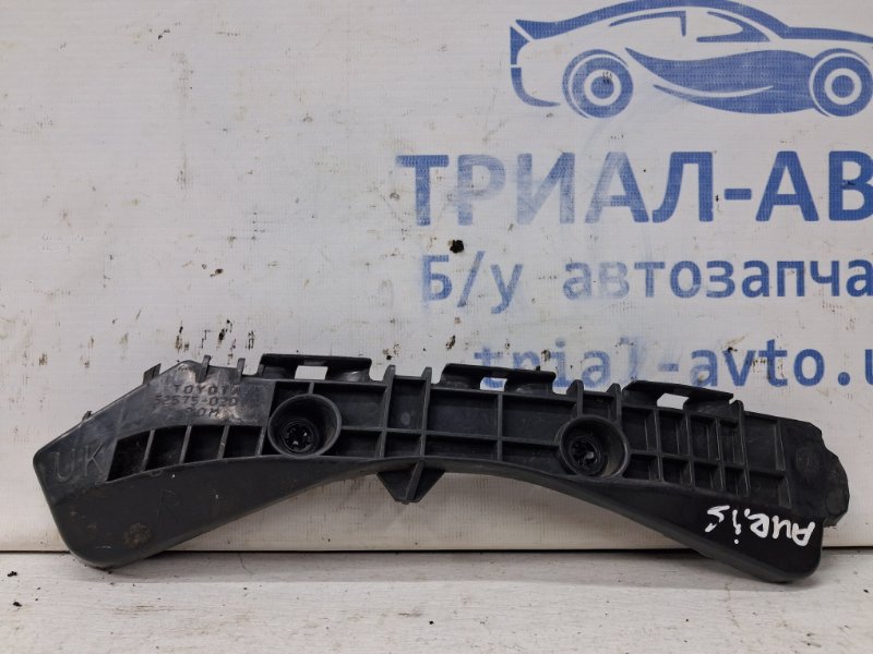 Кронштейн бампера передний правый Toyota Auris 2006-2012 E150 1.6 бензин 1ZRFAE 5253502040 Б/У