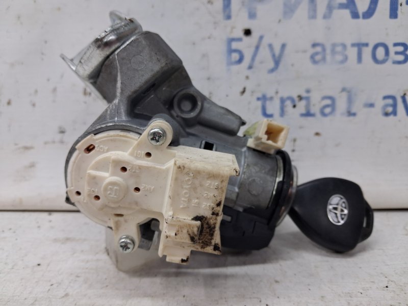 Замок зажигания Toyota Auris E150 1.6 бензин 1ZRFAE