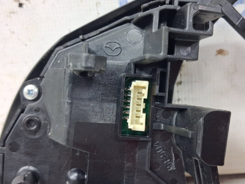 Кнопки руля Mazda 3 BM 2.2 diesel Кнопки руля Mazda 3 BM 2.2 diesel