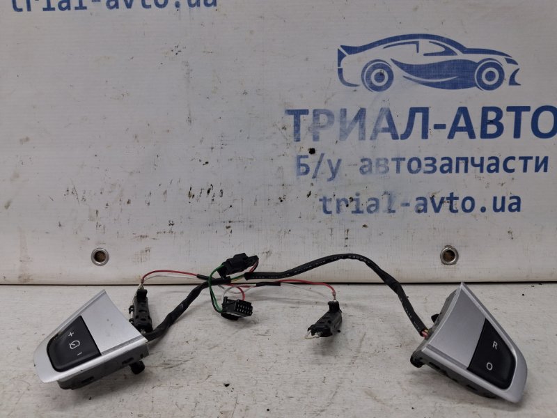 Кнопки руля Renault Megane 2008-2016 3 1.5 Diesel K9K 255500003R Б/У