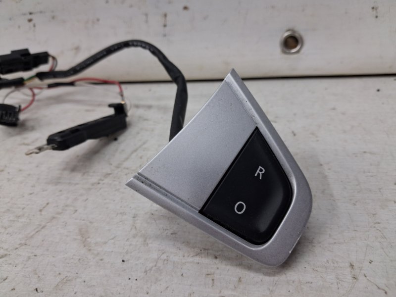 Кнопки руля Renault Megane 3 1.5 Diesel K9K