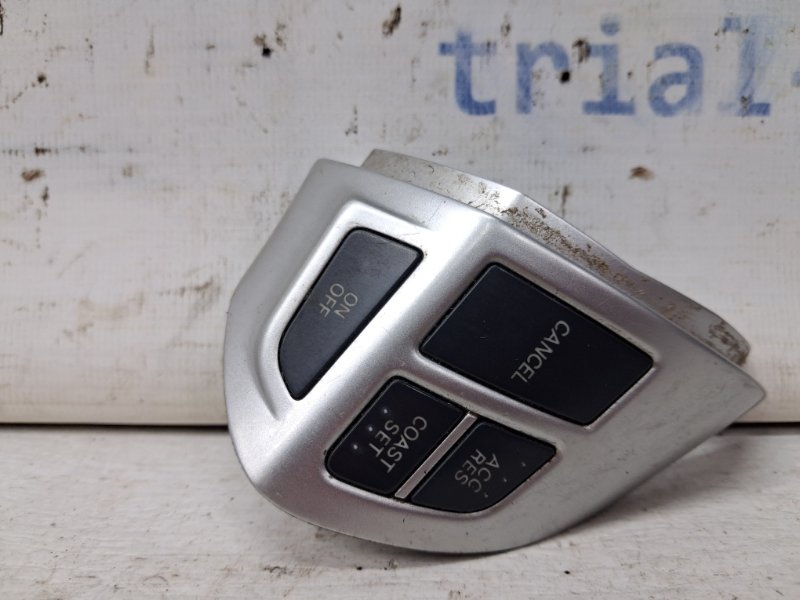 Запчасть кнопки руля Mitsubishi ASX 2010- GA 1.8 Diesel 4N13 8602A008 Б/У Кнопки руля Mitsubishi ASX 2010- GA 1.8 Diesel 4N13 8602A008 Б/У