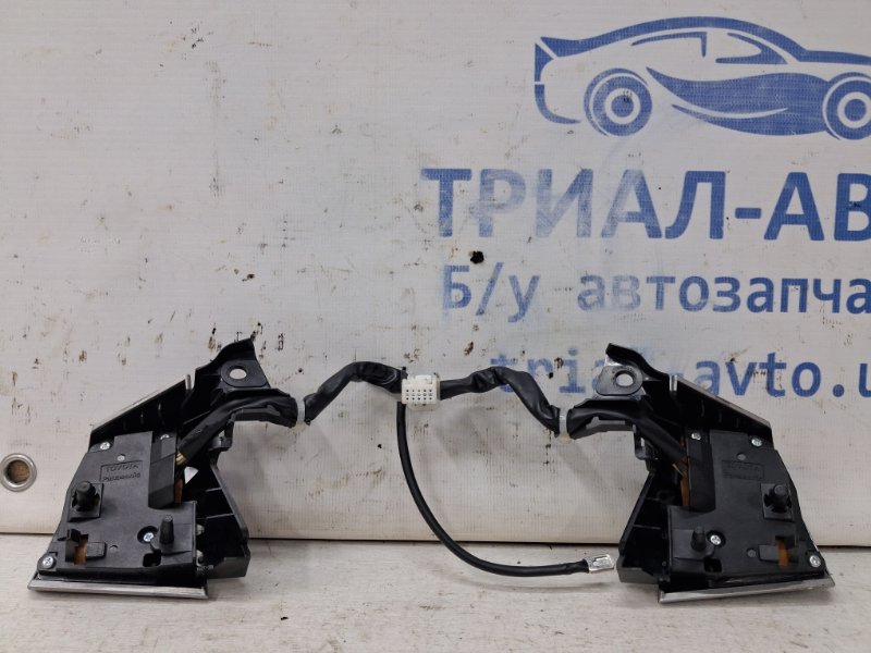 Кнопки руля Auris 2006-2012 E150 1.6 бензин 1ZRFAE