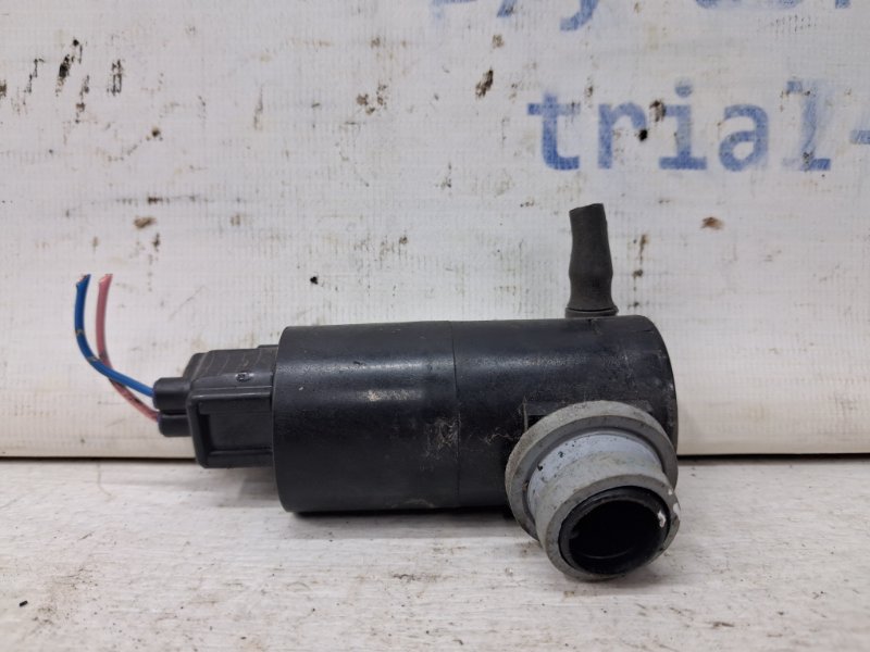 Насос омывателя стекла Toyota Auris 2006-2012 E150 1.6 бензин 1ZRFAE 8533002030 Б/У