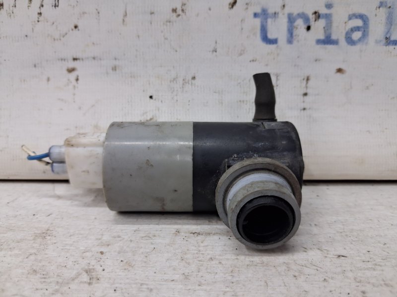 Насос омывателя стекла Toyota Auris 2006-2012 E150 1.6 бензин 1ZRFAE 8533002030 Б/У