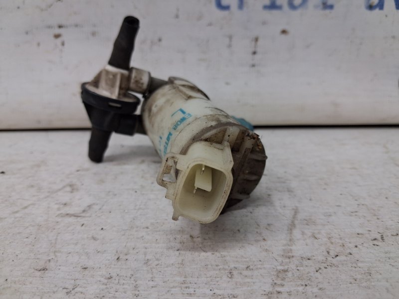 Насос омывателя стекла Mitsubishi ASX GA 1.8 Diesel 4N13