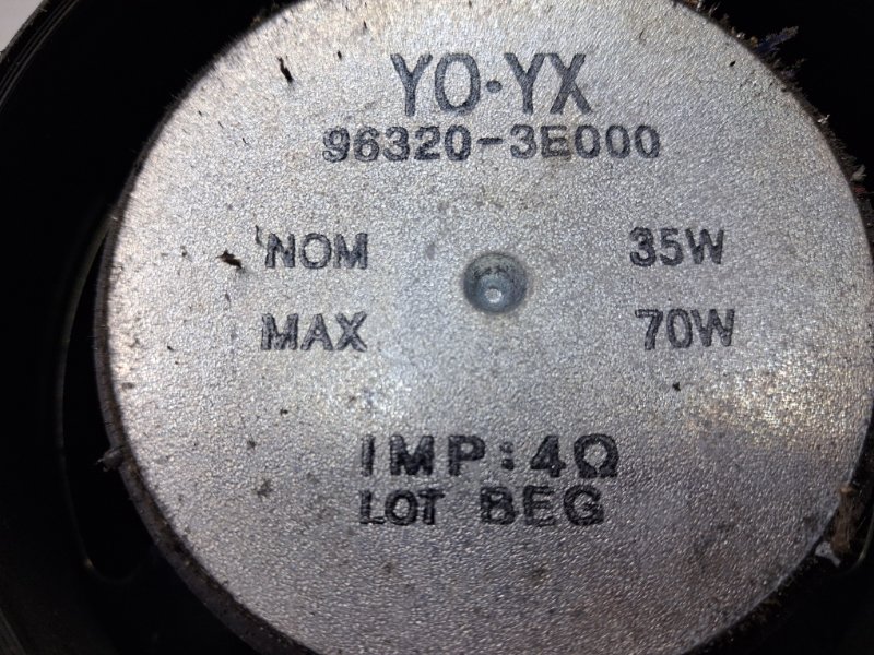 Динамик двери Kia Sorento BL 2.5 diesel D4CB Динамик двери Kia Sorento BL 2.5 diesel D4CB