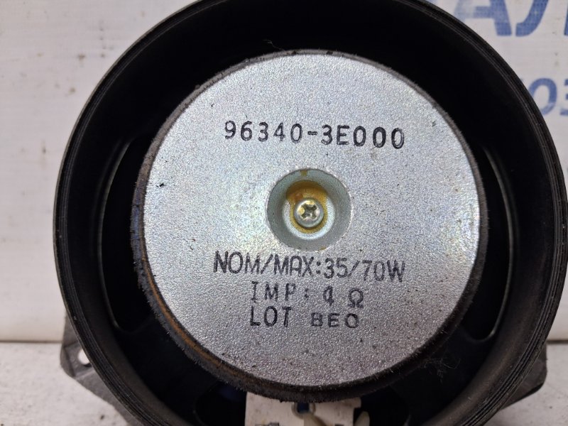 Динамик двери Kia Sorento BL 2.5 diesel D4CB Динамик двери Kia Sorento BL 2.5 diesel D4CB