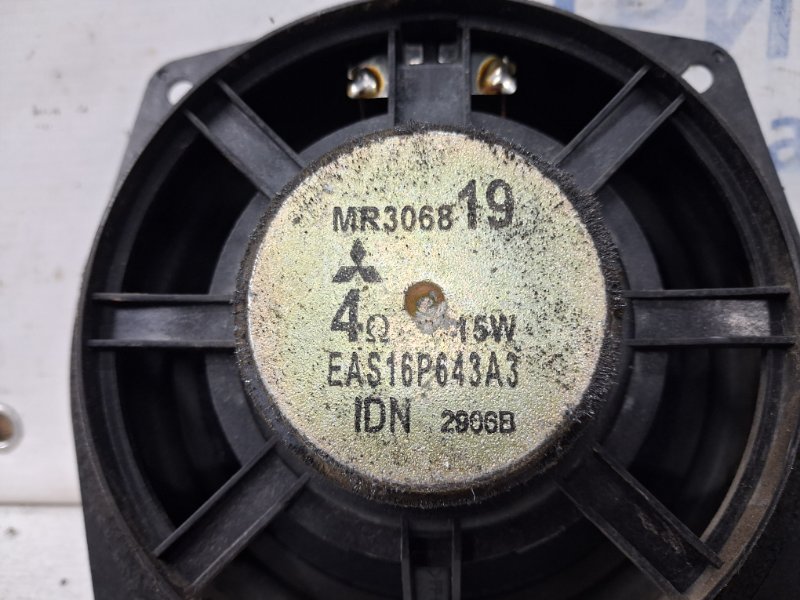 Динамик двери Mitsubishi Pajero Wagon 3 3.2 Дизель 4M41