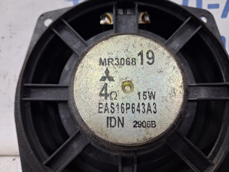 Динамик двери Mitsubishi Pajero Wagon 3 3.2 Дизель 4M41