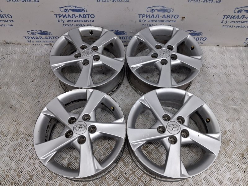 Диски титан комплект R16 Toyota Auris 2006-2012 E150 1.6 бензин 1ZRFAE 4261102C50 Б/У