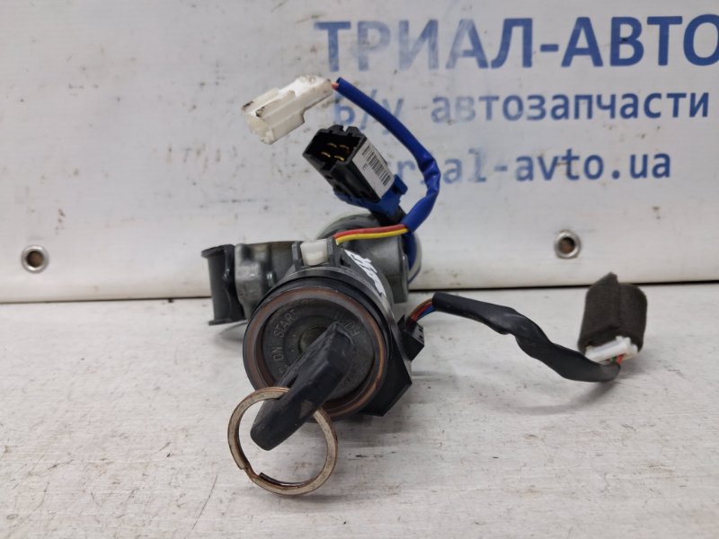 Замок зажигания Korando 2010-2019 C200 2.0 diesel D20Dt Замок зажигания Korando 2010-2019 C200 2.0 diesel D20Dt