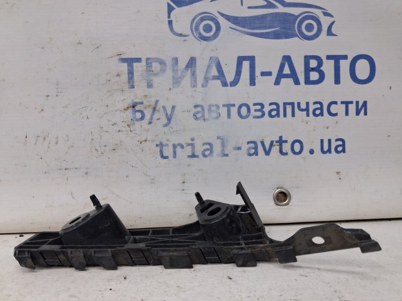 Кронштейн бампера передний левый Mazda 3 BM 2.2 diesel