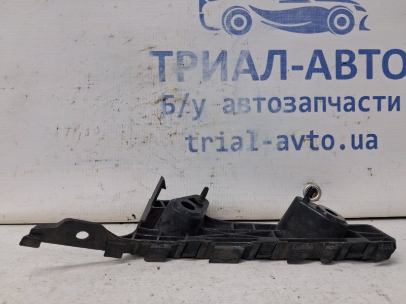 Кронштейн бампера передний правый Mazda 3 BM 2.2 diesel