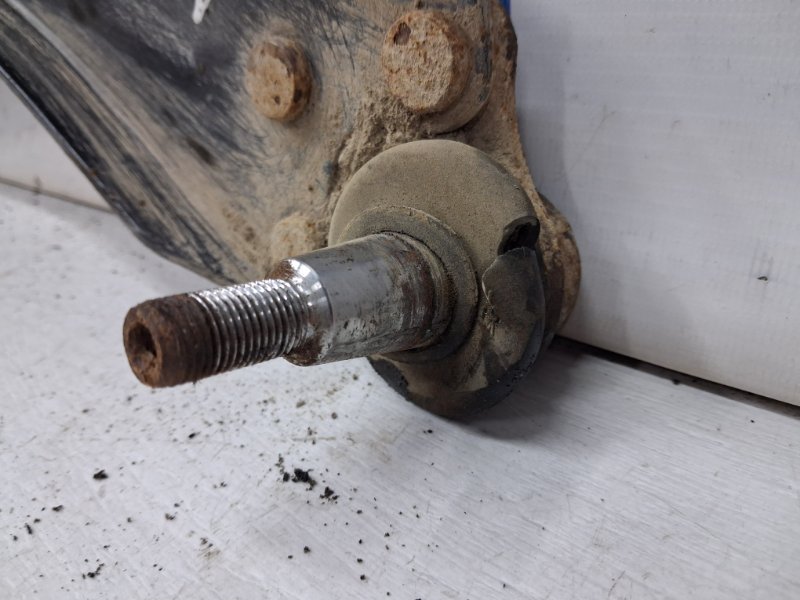 Рычаг правый Megane 2008-2016 3 1.5 Diesel K9K