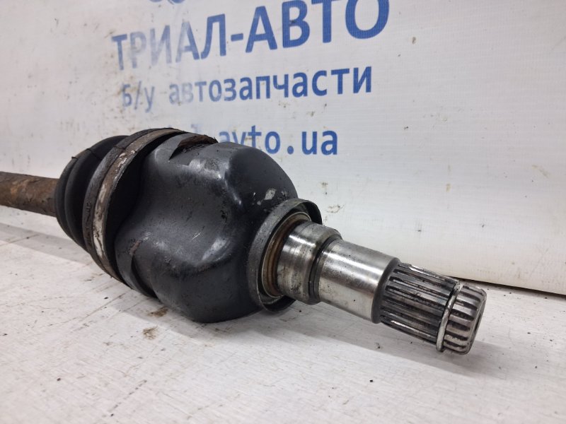 Привод передний левый МКПП Auris 2006-2012 E150 1.6 бензин 1ZRFAE