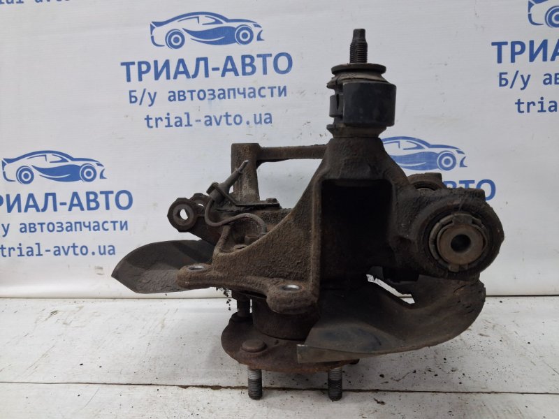 Цапфа задняя левая со ступицей Mazda 3 BM 2.2 diesel