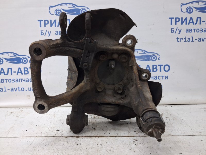 Цапфа задняя правая со ступицей Mazda 3 2013-2019 BM 2.2 diesel B45A2611X Б/У