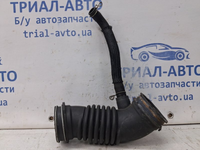 Патрубок воздушного фильтра Auris 2006-2012 E150 1.6 бензин 1ZRFAE