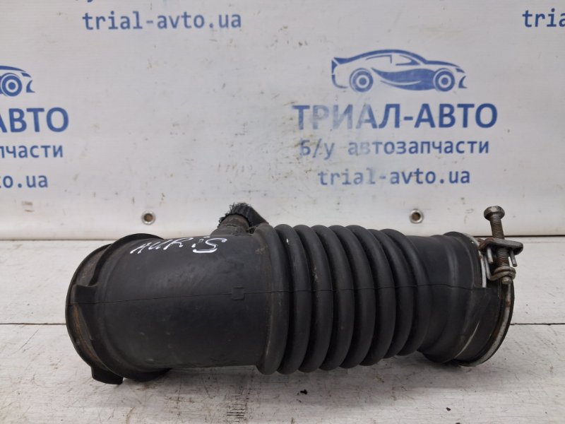 Патрубок воздушного фильтра Toyota Auris E150 1.6 бензин 1ZRFAE