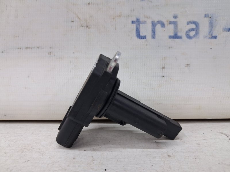 Датчик расхода воздуха Toyota Auris 2006-2012 E150 1.6 бензин 1ZRFAE 2220437010 Б/У