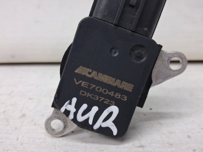 Датчик расхода воздуха Toyota Auris E150 1.6 бензин 1ZRFAE