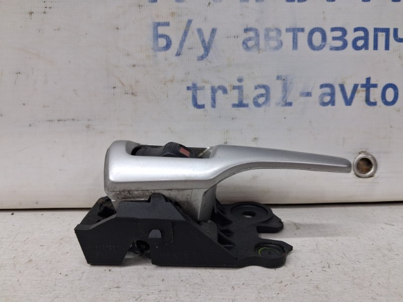 Ручка двери внутренняя правая Auris 2006-2012 E150 1.6 бензин 1ZRFAE