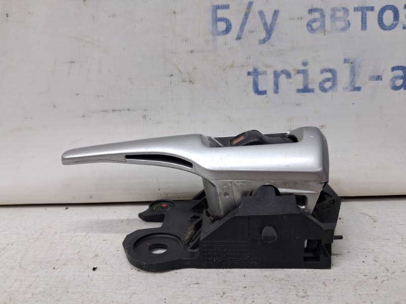 Ручка двери внутренняя правая Auris 2006-2012 E150 1.6 бензин 1ZRFAE