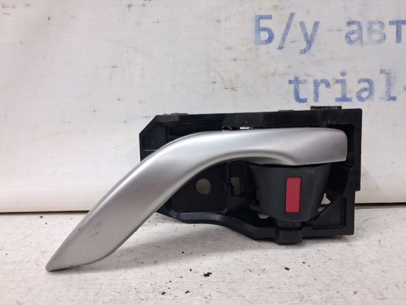 Запчасть ручка двери внутренняя левая Mazda 3 2013-2019 BM 2.2 diesel BHP259330A Б/У Ручка двери внутренняя левая Mazda 3 2013-2019 BM 2.2 diesel BHP259330A Б/У