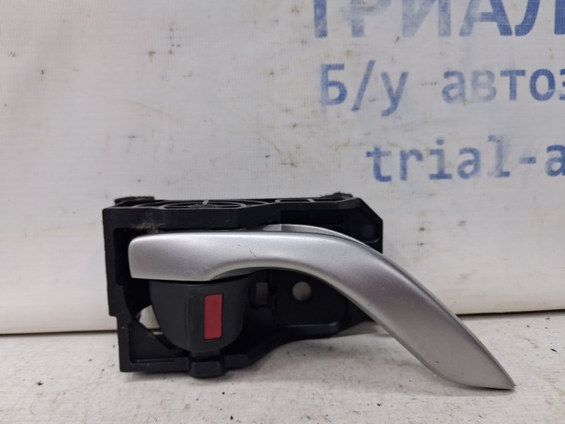 Ручка двери внутренняя правая Mazda 3 2013-2019 BM 2.2 diesel BHP258330A Б/У