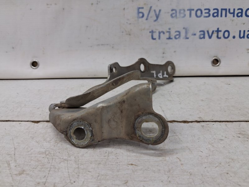 Петля капота левая Prado 2002-2009 J120 3.0 Diesel 1KDFTV