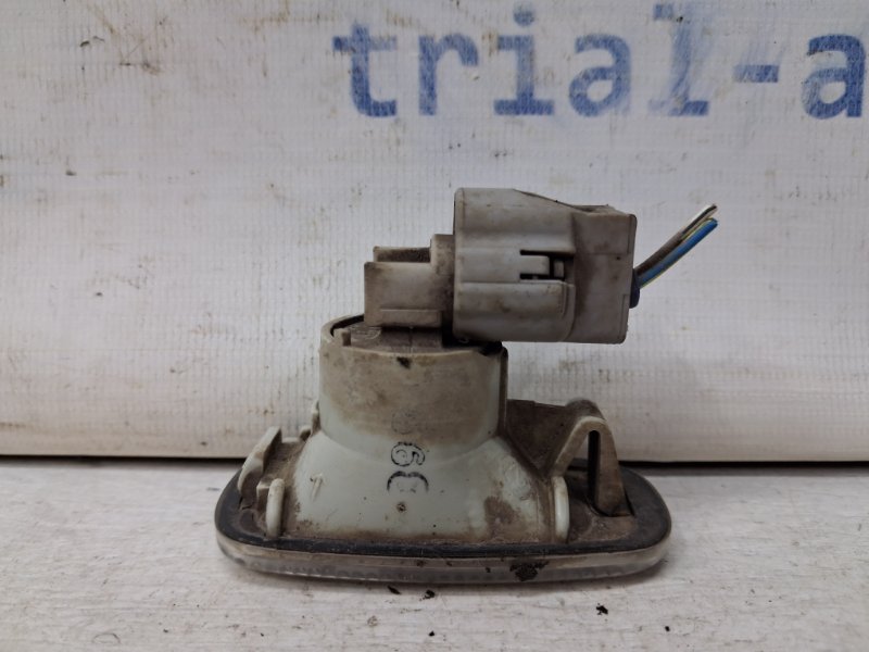 Повторитель поворотника Toyota Prado J120 3.0 Diesel 1KDFTV