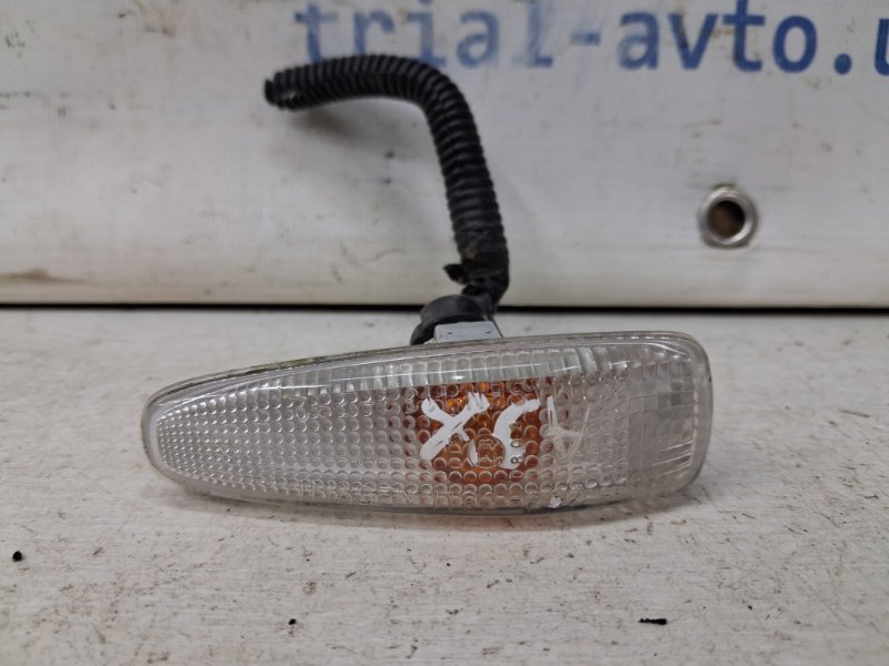 Повторитель поворотника Mitsubishi ASX 2010- GA 1.8 Diesel 4N13 8351A039 Б/У