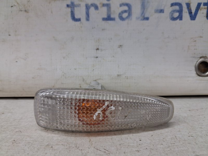 Повторитель поворотника Mitsubishi ASX 2010- GA 1.8 Diesel 4N13 8351A039 Б/У