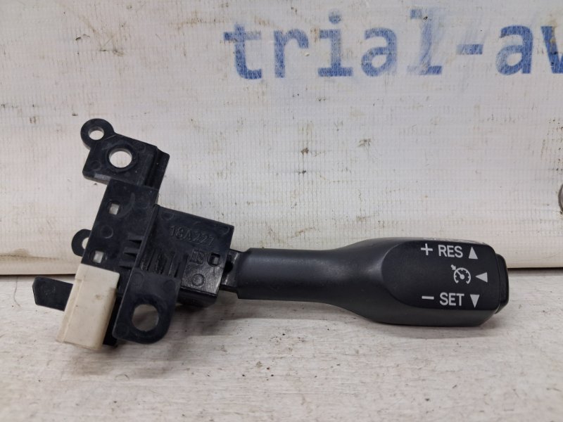 Переключатель круиз-контроля Lexus RX 350 2003-2009 XU30 3.5 Бензин 2GRFE 8463208021 Б/У