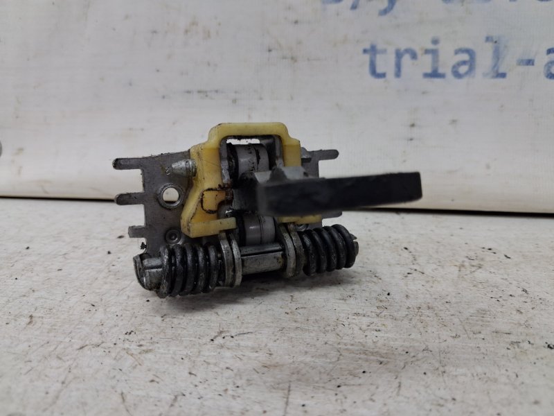 Ограничитель двери передний правый Megane 2008-2016 3 1.5 Diesel K9K