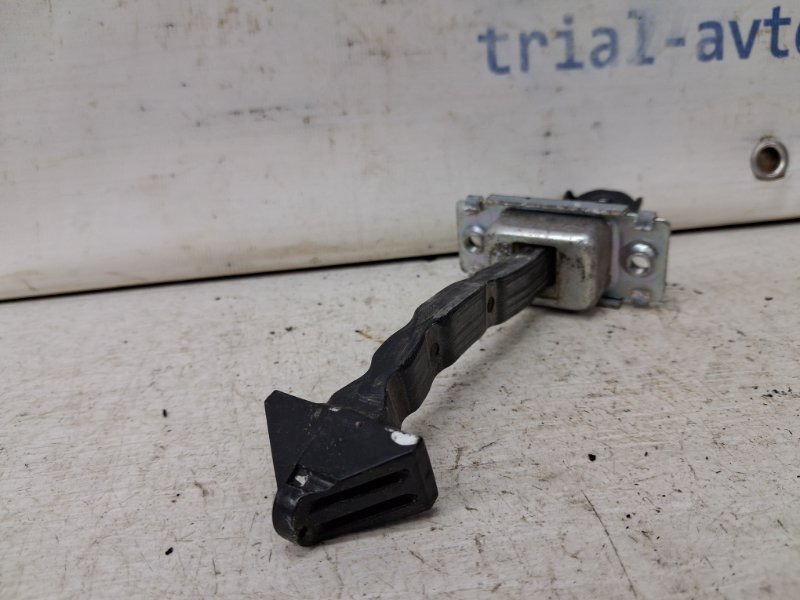 Ограничитель двери задний правый Mazda 3 BM 2.2 diesel