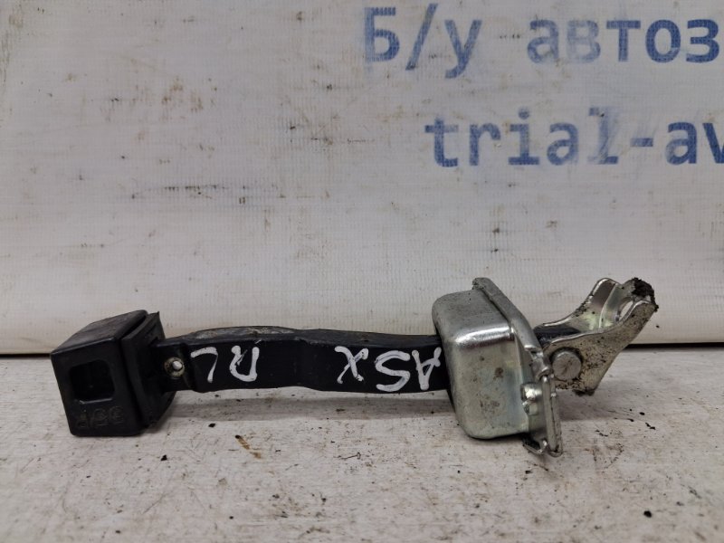 Ограничитель двери передний левый Mitsubishi ASX 2010- GA 1.8 Diesel 4N13 5702A079 Б/У