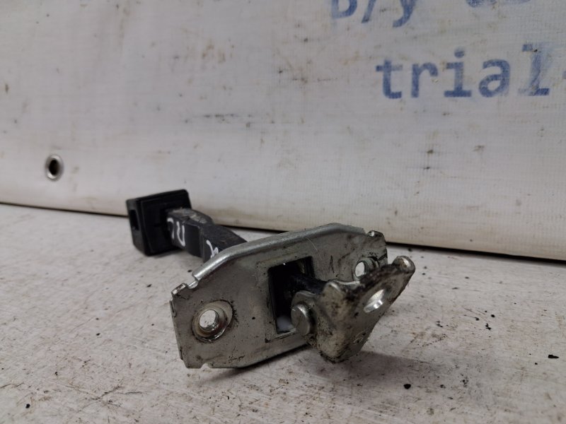 Ограничитель двери передний левый ASX 2010- GA 1.8 Diesel 4N13