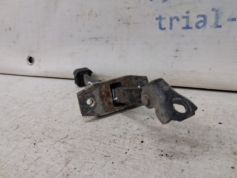 Ограничитель двери задний левый Camry 2006-2011 XV40 2.4 Бензин 2AZFE