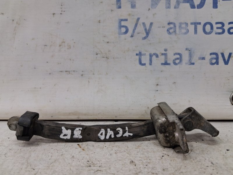 Ограничитель двери задний правый Toyota Camry 2006-2011 XV40 2.4 Бензин 2AZFE 6863033070 Б/У