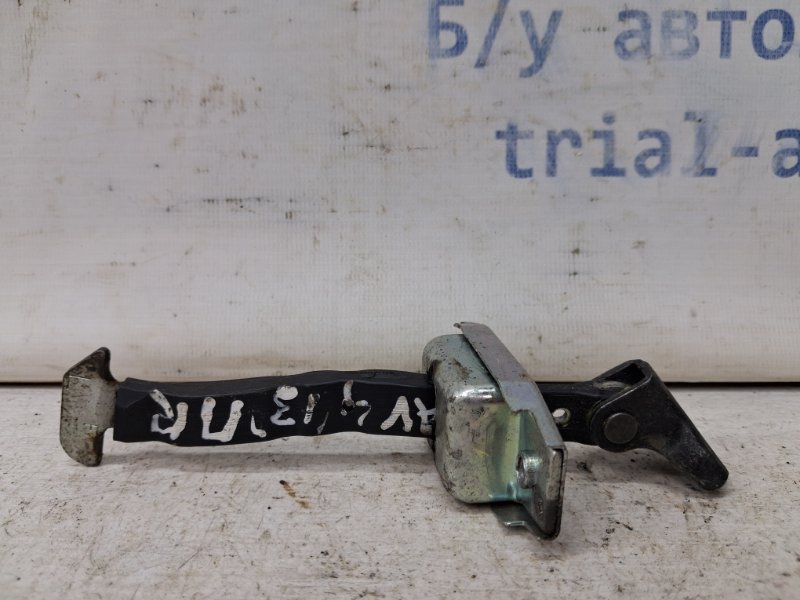 Ограничитель двери передний правый Toyota RAV 4 2012-2019 A40 2.2 diesel 2ADFTV 6861042050 Б/У