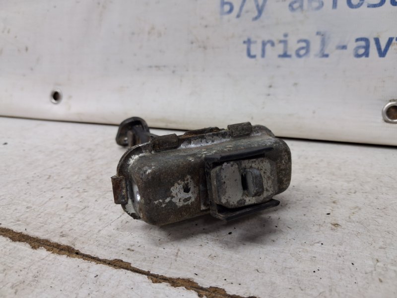 Ограничитель двери задний левый Rexton 2006-2012 Y250 2.7 D27DT