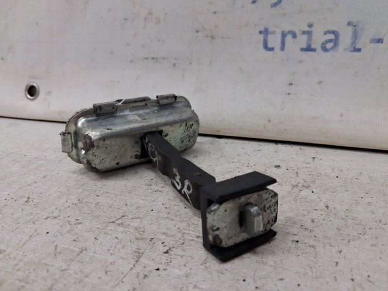 Ограничитель двери задний правый SsangYong Rexton Y250 2.7 D27DT