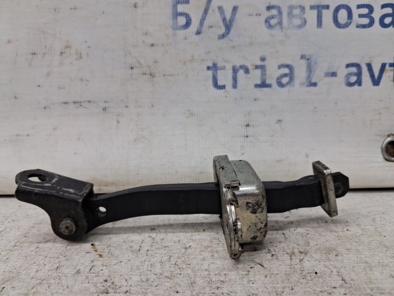 Запчасть ограничитель двери передний левый Nissan Qashqai 2006-2013 J10 2.0 Бензин MR20DE 80430JD000 Б/У Ограничитель двери передний левый Nissan Qashqai 2006-2013 J10 2.0 Бензин MR20DE 80430JD000 Б/У