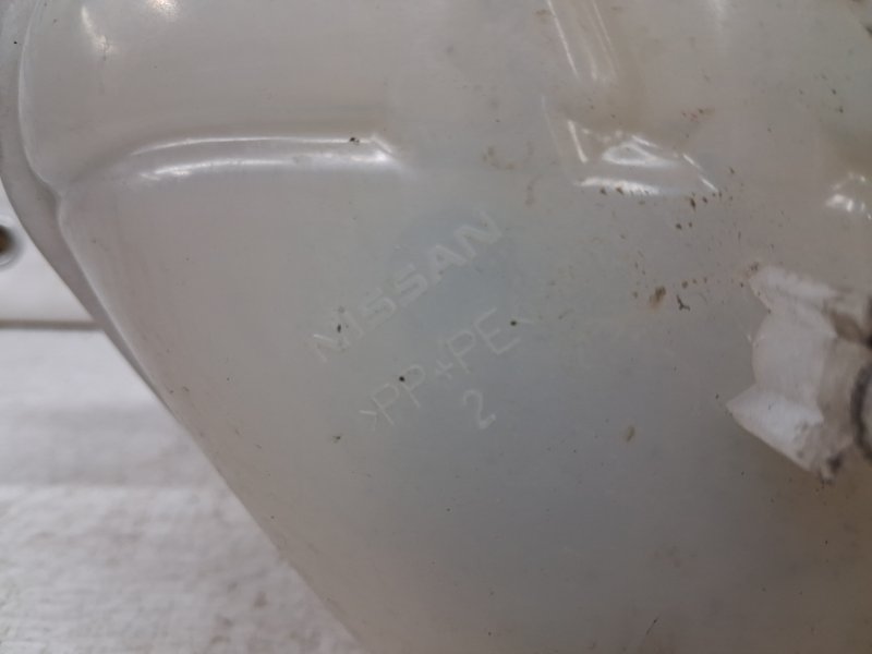 Бачок радиатора (расширительный) Qashqai 2013-2022 J11 1.2 Бензин HRA2DDT Бачок радиатора (расширительный) Qashqai 2013-2022 J11 1.2 Бензин HRA2DDT